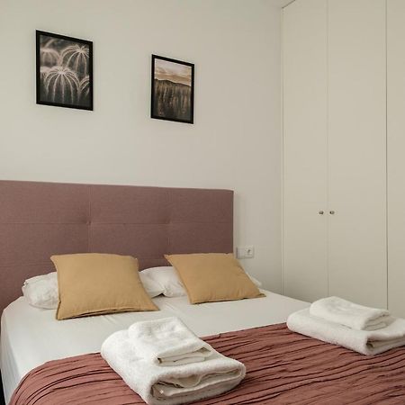 Modern, Stylish & Comfortable Apartment Valenza Esterno foto
