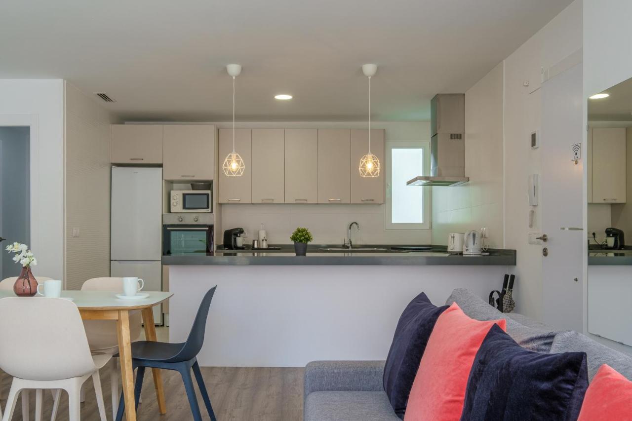 Modern, Stylish & Comfortable Apartment Valenza Esterno foto