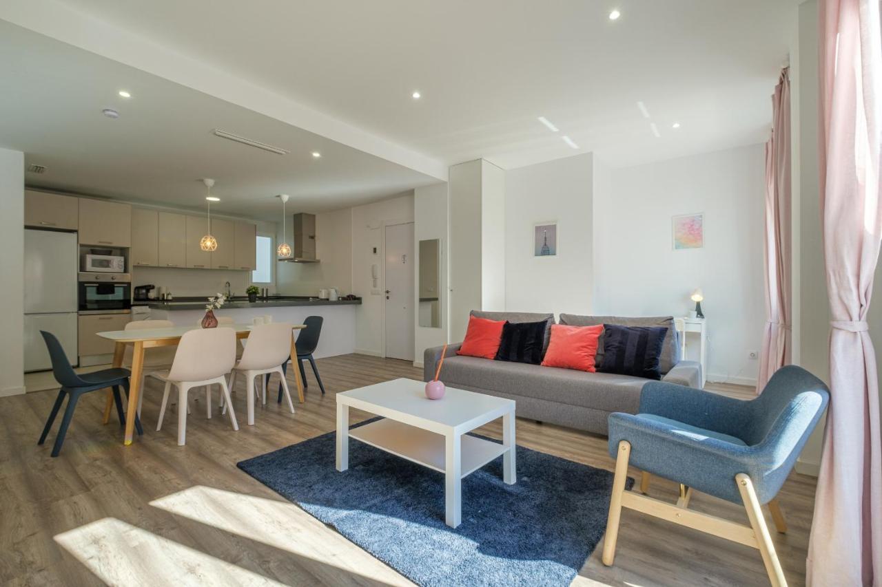 Modern, Stylish & Comfortable Apartment Valenza Esterno foto