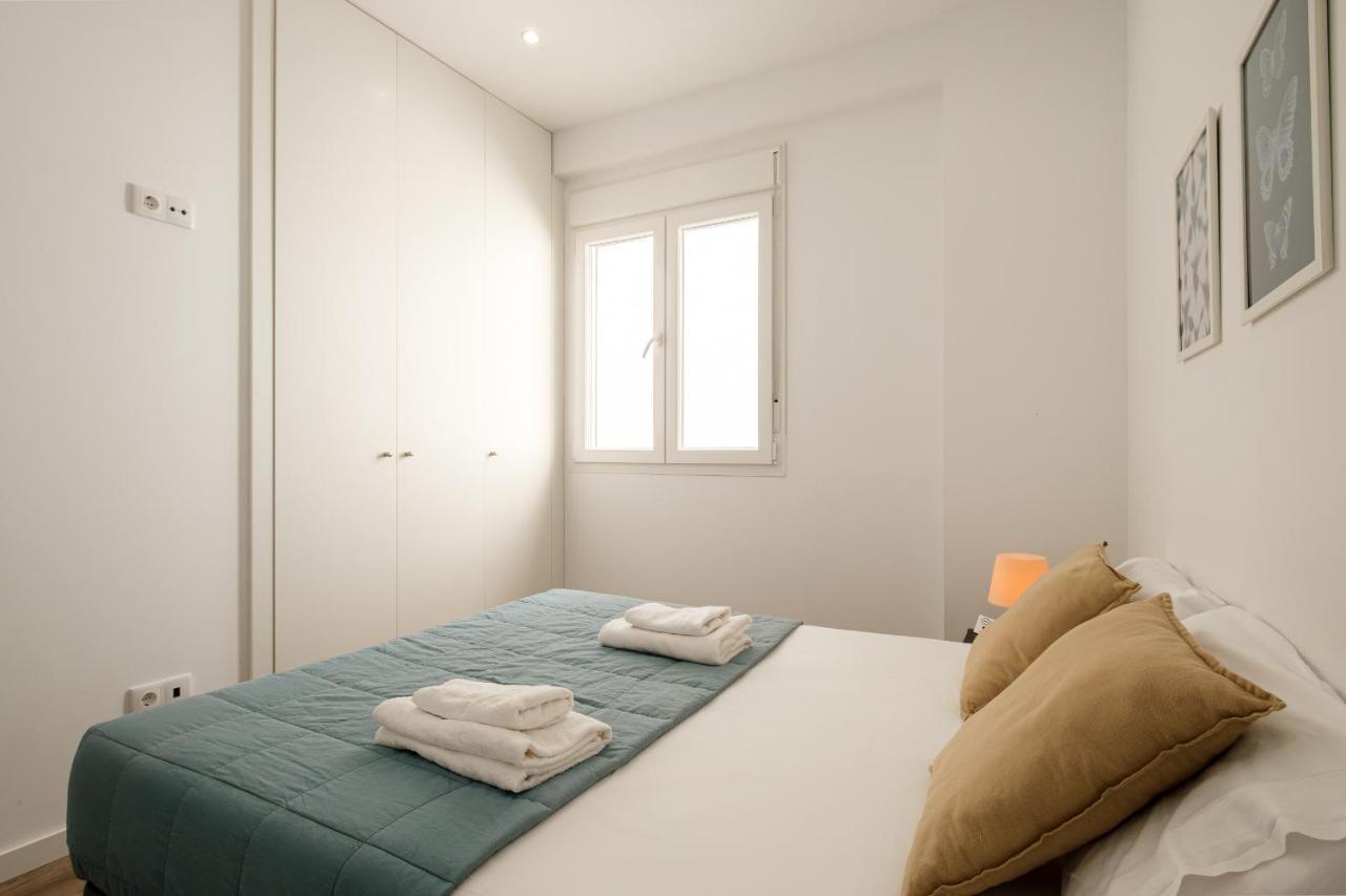 Modern, Stylish & Comfortable Apartment Valenza Esterno foto